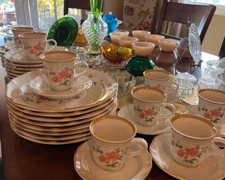 Mikasa Garden Club, service for 8, like new condition!