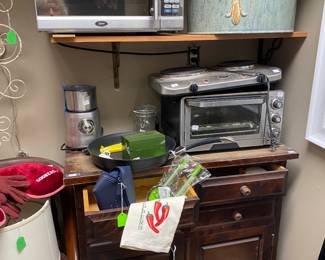 Microwave, Toaster Oven, Hot Plate