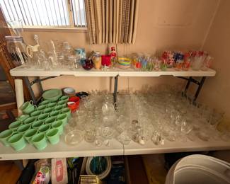 Lots of mid century modern glassware that is really fun an cute.