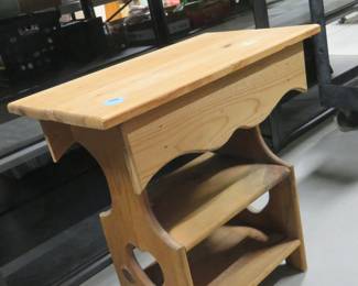 Lot 266. Pine end table