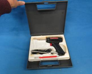 Lot 294. Weller soldering gun kit