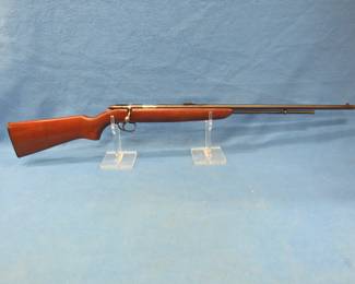 Lot 22. Remington Sportmaster 22 bolt-action rifle. NSN. Shoots S, L, and LR.