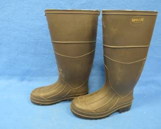 Lot 307. Nearly new Size 5 Honeywell Servus rubber boots