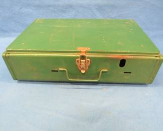 Lot 295. 1976 Coleman 425E two-burner camping stove