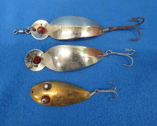 Lot 481. Gibbs 4" One-Eye-Wiggler, A,L & W 3 3/4" One-Eye-Wiggler, Paul Bunyan 2 3/4" brass Flash Eye