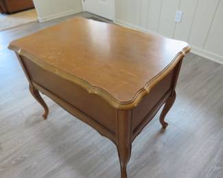 Lot 201. End table 20"W x 23"H x 29 1/2"D