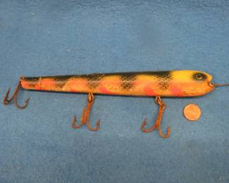 Lot 148. 8 1/4" musky bait