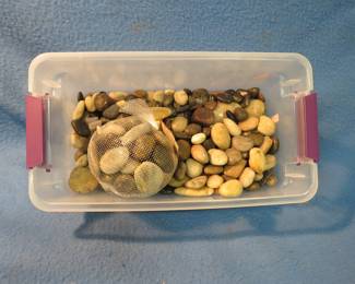 Lot 85. Polished decorative rocks