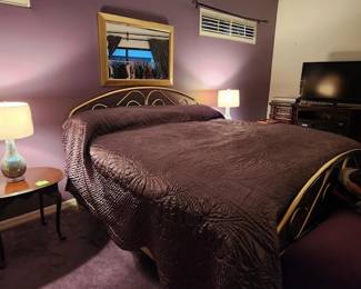 California King Bed Complete with underbed drawer storage on each side(3 ea)