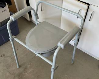 New (unused) commode 