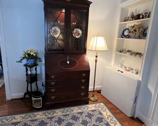 RUG SOLD
WIG STAND SOLD