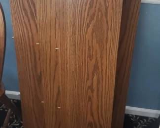 4 leaves to the kitchen table