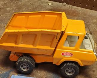 Tonka metal dump truck