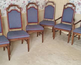 (2) captain chairs with (4) matching dining chairs
