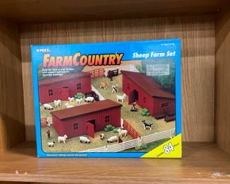 ERTL Farm Country Toy Sheep Farm 84 pc Set