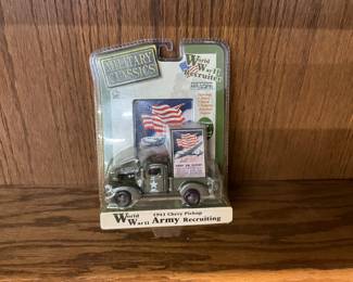 Military Classics Diecast 1941 Chevy Pickup WW II Army Recruiting Turck