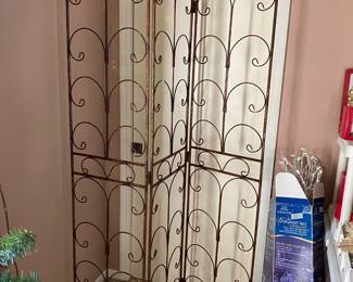 Wire divider