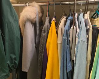 Ladies coat - sizes small