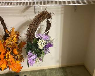 Stuffed animals, wreaths, shoes & boots