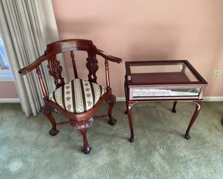 Corner chair and table