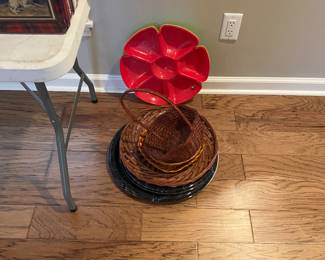 Platters, baskets & lazy Susan
