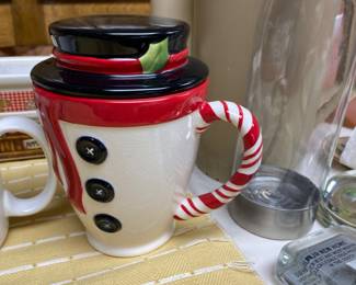 Cup with lid - kitchen