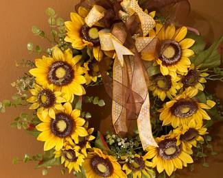 Fall door display