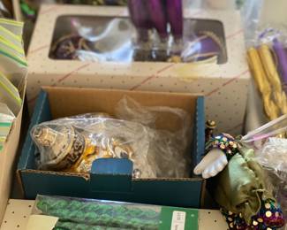 Mardi Gras Items