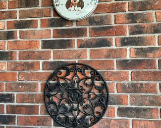 Outside - hound dog thermometer & metal ornament