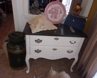 Nice Queen Anne Leg Chest