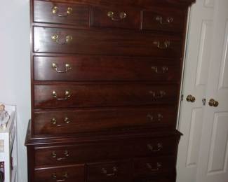 Beautiful Highboy w/Queen Anne Legs