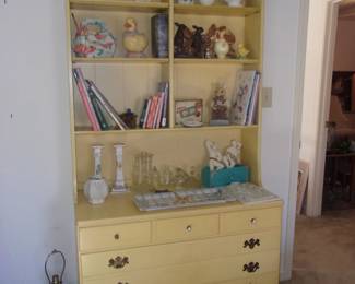 ETHAN ALLEN Hutch, Books, etc
