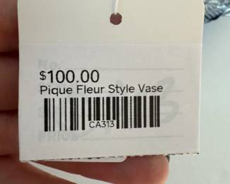 Pique Fleur Style Vase