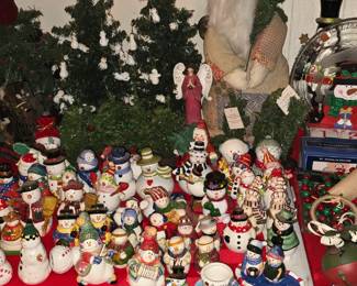 More Christmas  - Collection of Salt and Pepper Shakers 