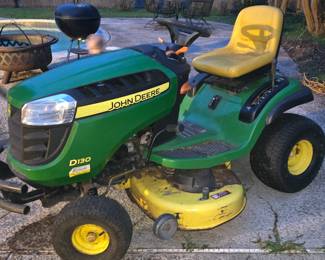 John Deere D130 Riding Lawnmower 