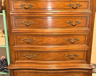 6  Drawer Chest of Drawers 