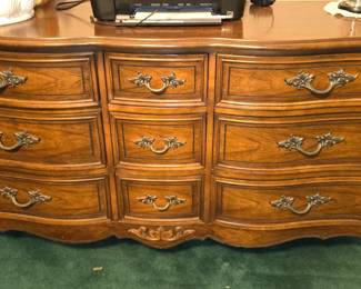 9 Drawer Dresser