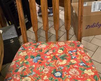 Chair that goes to Kitchen Table 