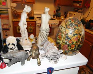 Venus De Milo statue, Large Egg other statues etc.