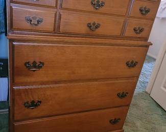 mom single dresser