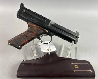 Lot 173 | Crosman Arms 600 C02 Semi-Automatic
