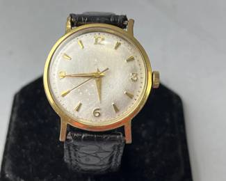 Lot 128 | Vintage 1970s Elgin 848 Automatic Wind Runs

