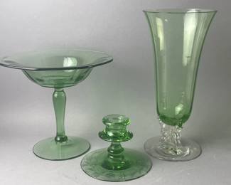Lot 122 | 1930s Fostoria Uranium Glass Vases & More
