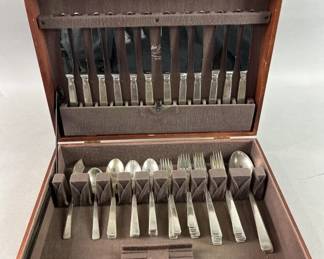 Lot 194 | 60pc. Sterling Silver Towle "Old Lace" Flatware
