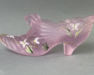 Lot 100 | Fenton Pink Chiffon Hand Painted Cat Slipper
