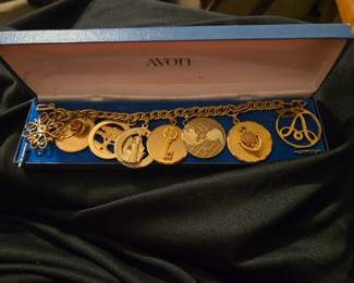 Avon award charm bracelet 10kt GF