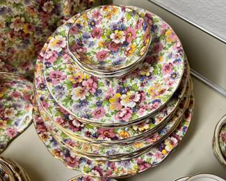 Royal Winton "Grimwades" Dinnerware Set