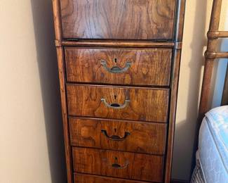 Drexel Accolade Lingerie Chest