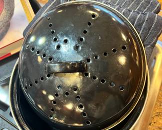 Black Enamelware Pasta Stainer Pot