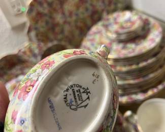 Royal Winton "Grimwades" Dinnerware Set